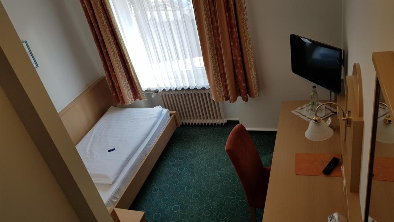 Hotel Gasthof Specht Aichach Exteriör bild
